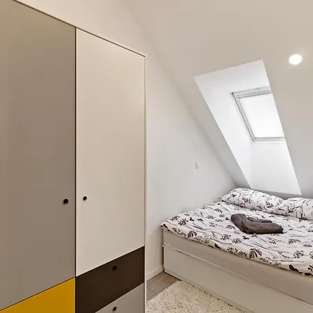 Utulny S Klimou Apartment