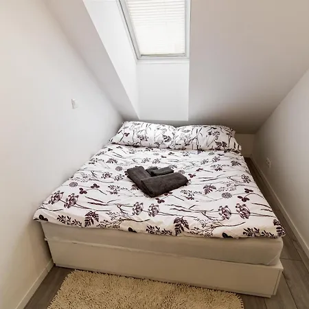 Utulny S Klimou Апартаменты Братислава