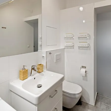 útulný S Klímou *